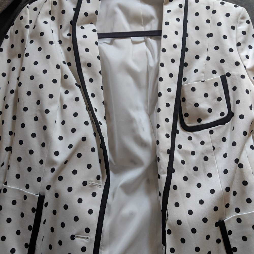 White and black polka dot Express Blazer